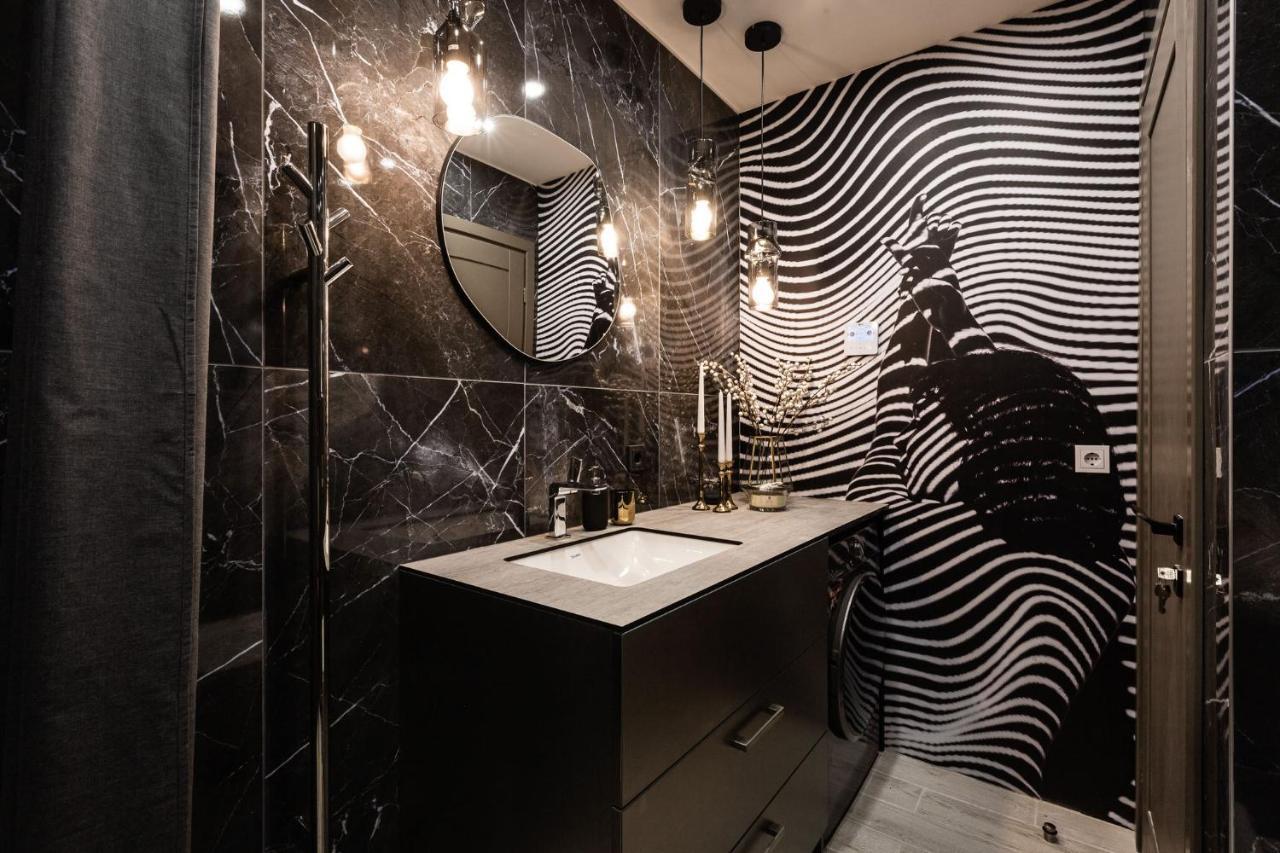 Brand New James Bond City Center VNO Esterno foto